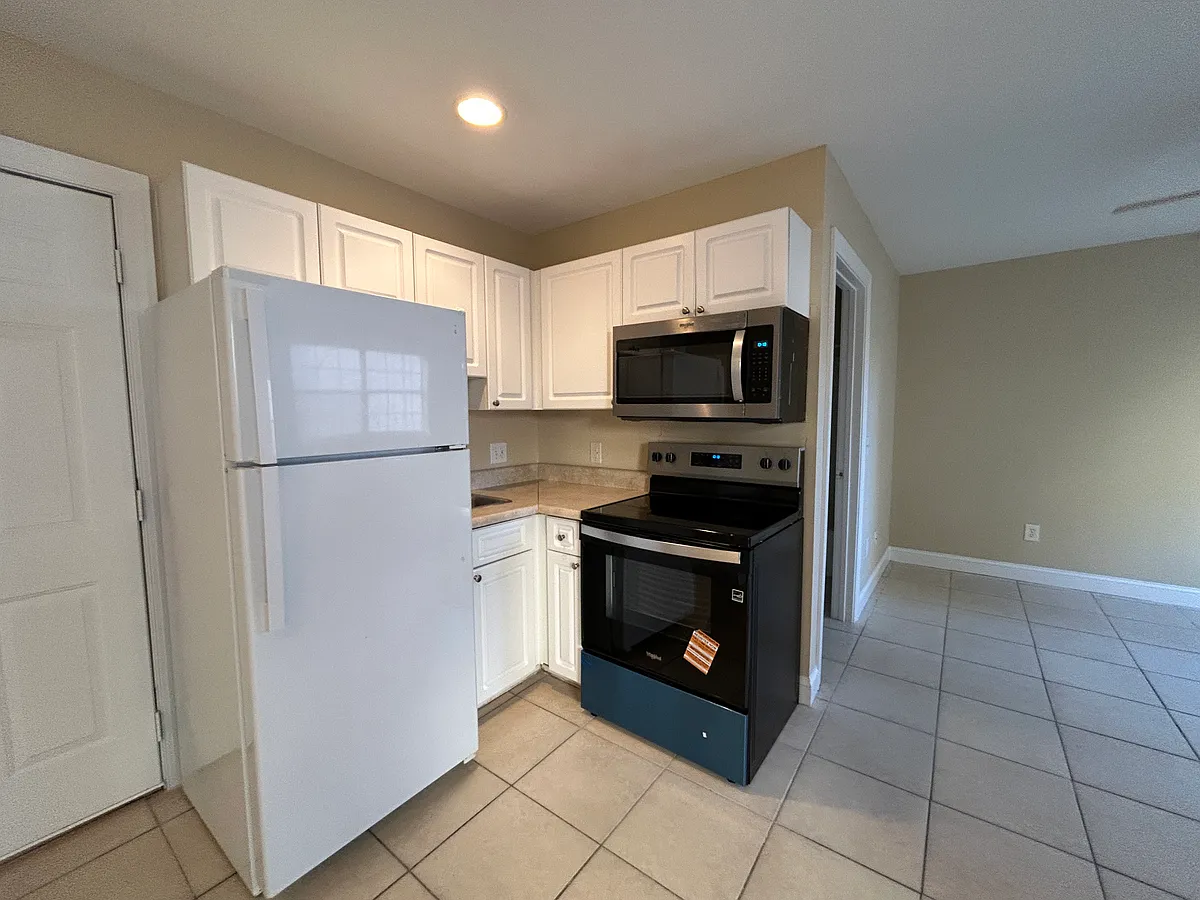 Building Photo - 40 Cassandra Ln #B