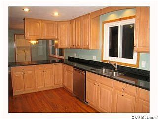 4th image of 111 Canterbury Dr