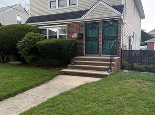 235 Jefferson Ave, Mineola, NY 11501