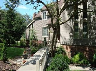 133 Golfview Dr, Mcmurray, PA 15317