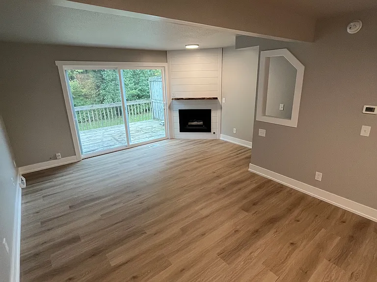 8002 Green Meadow Ct — Photo 3
