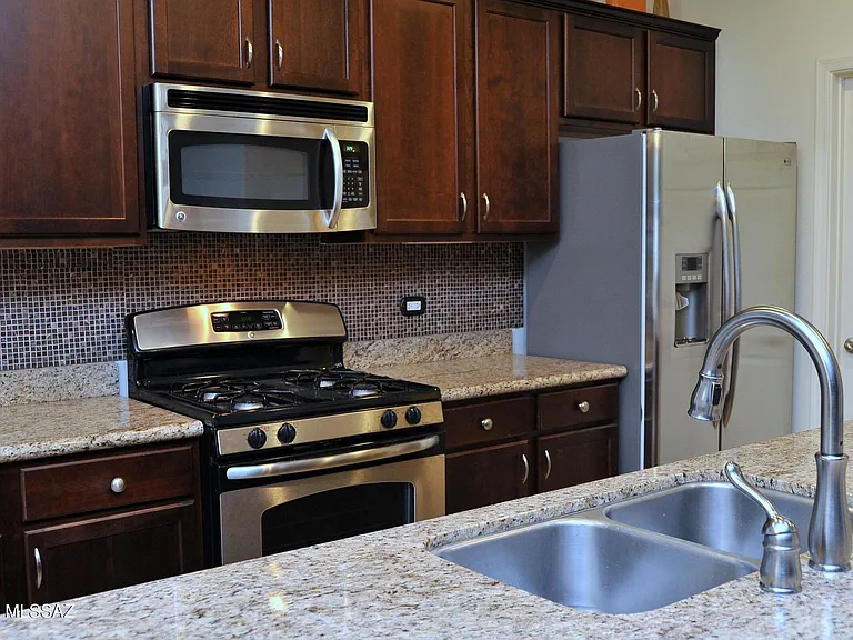 12992 N Westminster Dr — Photo 3