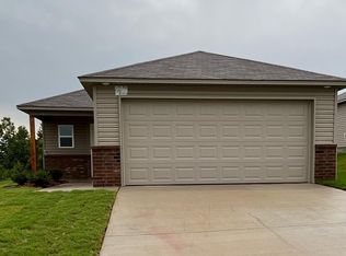 5141 Red Fox Trl, Bauxite, AR 72011