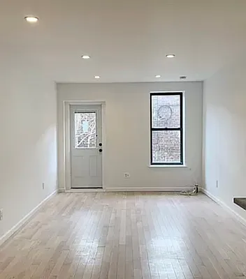 Rented by Blip LLC | media 13