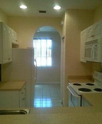 2nd image of 6005 SW 19th St