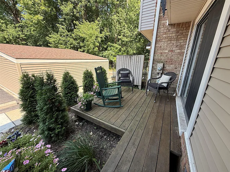 1403 Oakbrook E #93 — Photo 2