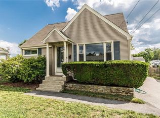 185 Robinson St, East Providence, RI 02914