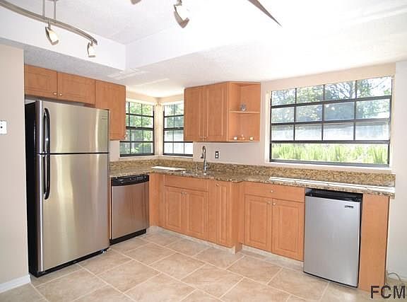 5th image of 41 Blare Dr