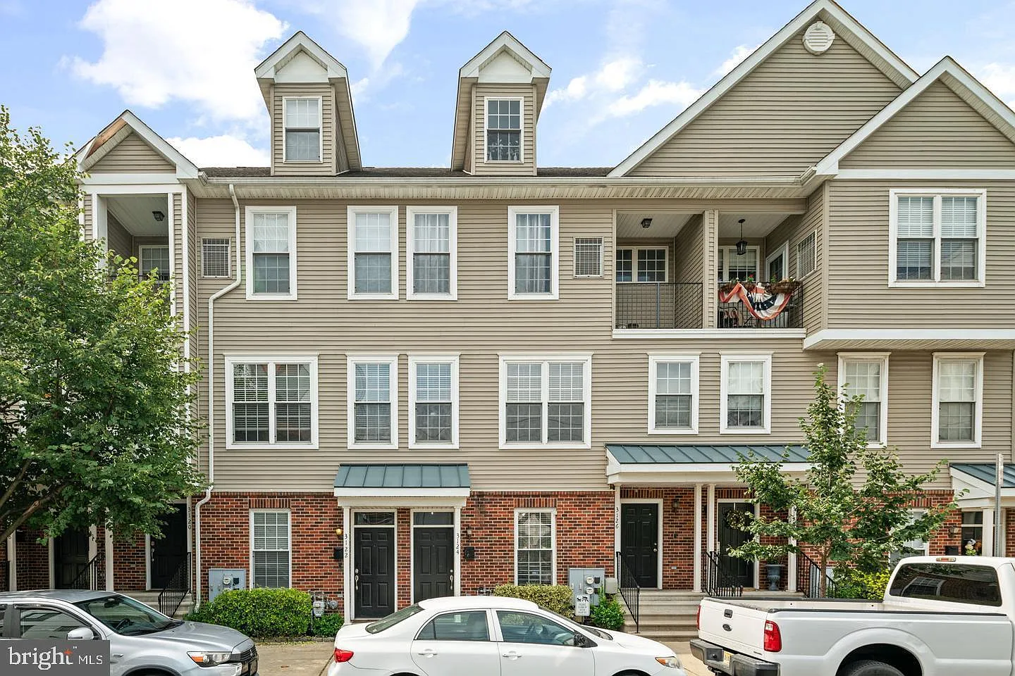 2 bed, 2.0 bath, 1230 sqft, $2,500 — Photo 1