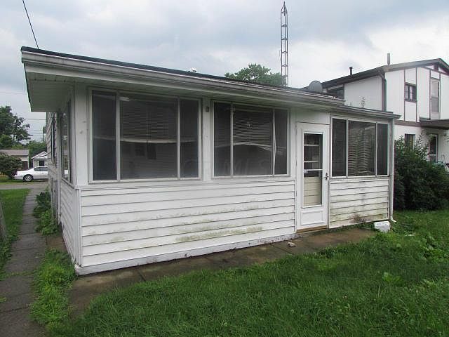 2nd image of 16 Bolton Ave