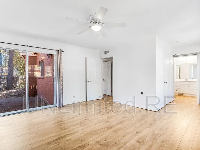 516 N James St — Photo 22