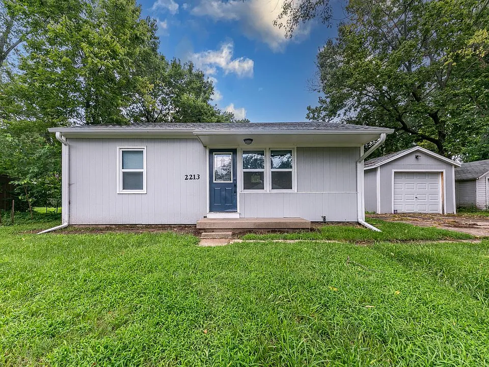 2213 Blaker Dr