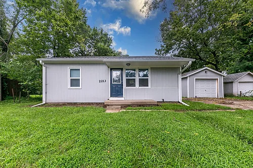 2213 Blaker Dr Photo 1