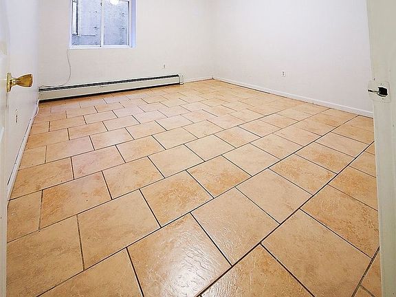 5th image of 181 Greenpoint Ave #1A