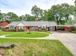 211 Baywood Ct, Spring, TX 77386