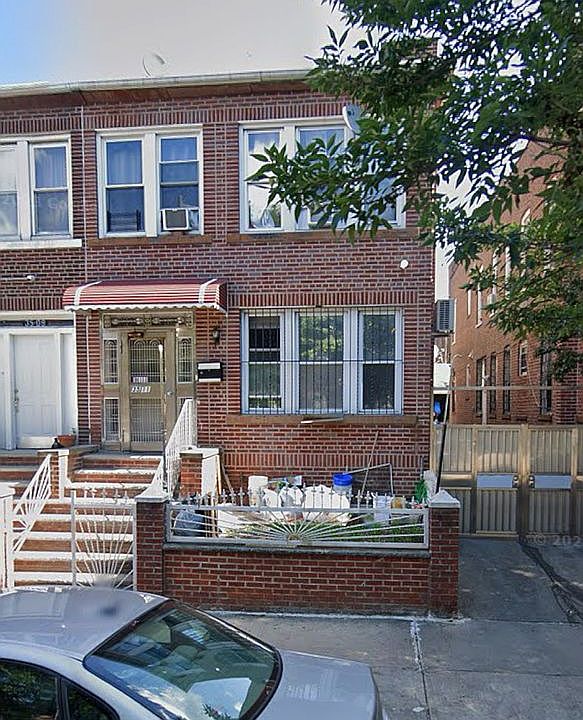 1st image of 3511 93rd St