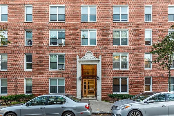 Sold by Remax Edge | media 15