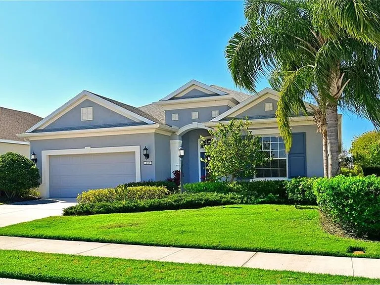 4726 Claremont Park Dr — Photo 2