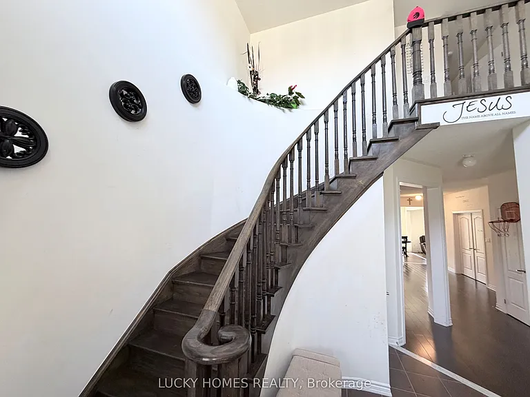 45 Jardine St — Photo 2