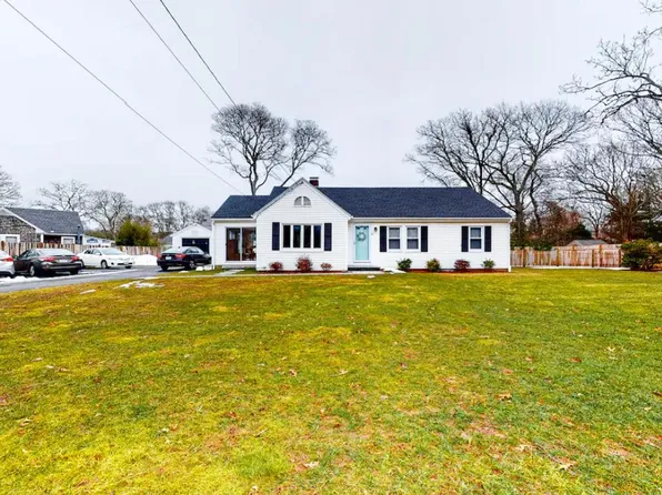 30 Jericho Path, Falmouth, MA 02540