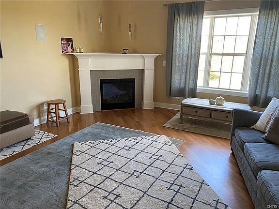 5th image of 6780 Flametree Dr