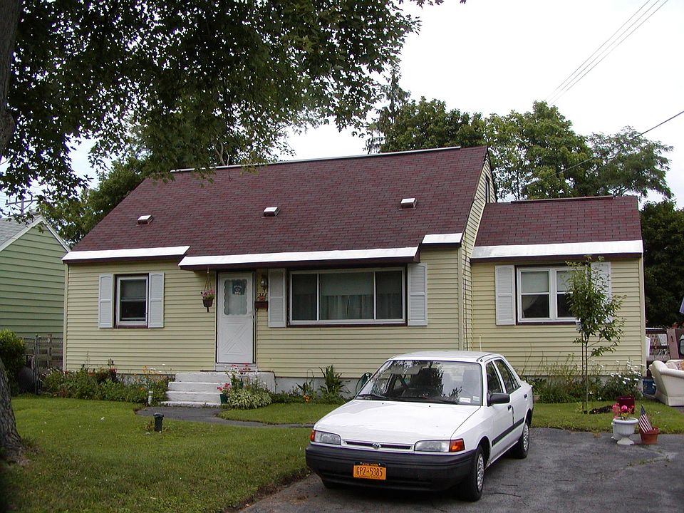 1st image of 214 Dixon Dr