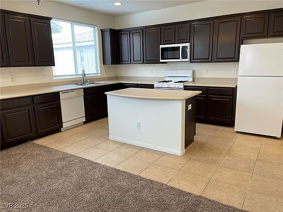 4th image of 8187 Deadwood Bend Ct