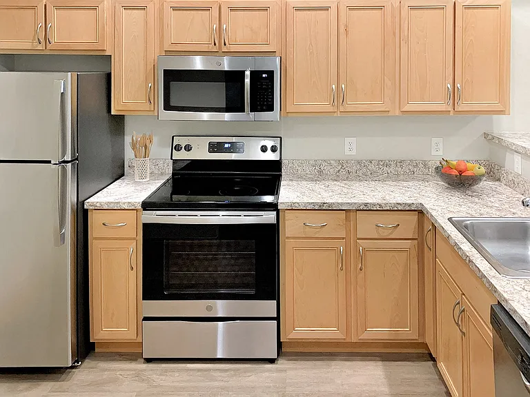 2x2 - 979 SF - Kitchen