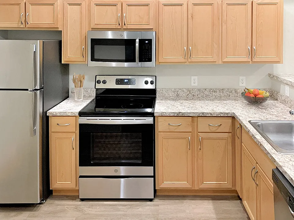 2x2 - 979 SF - Kitchen