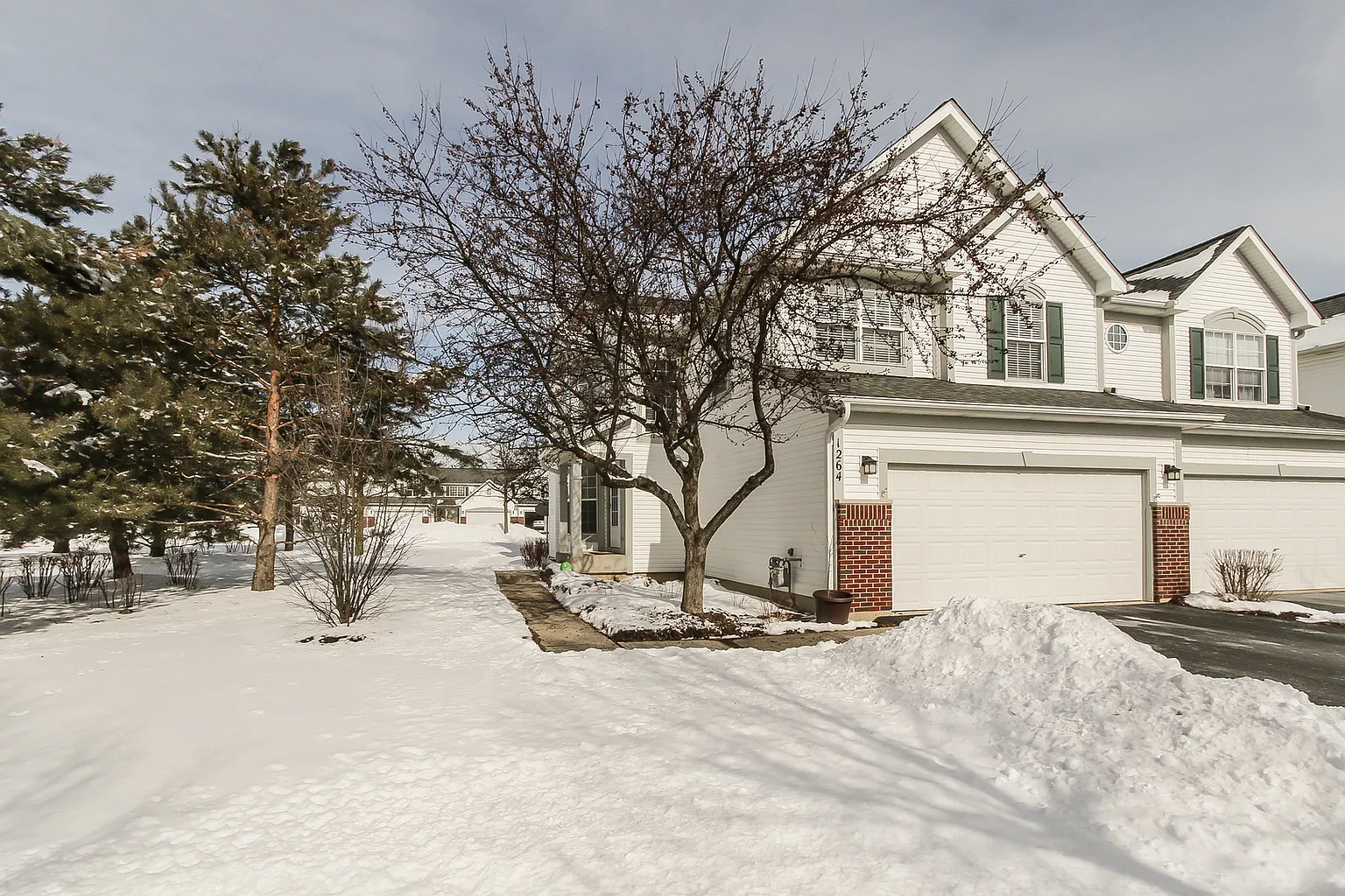1264 Horseshoe Ln photo 1