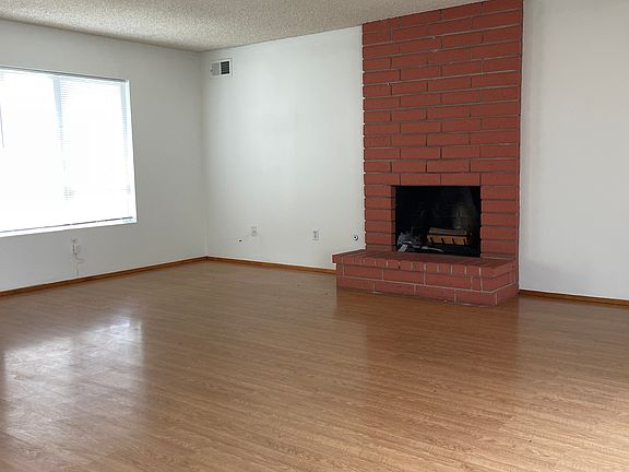 2nd image of 3066 Vesuvia Way