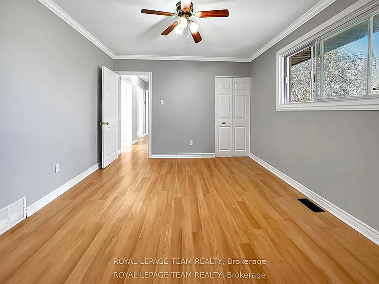 925 Moorvale St #UPPER — Photo 15