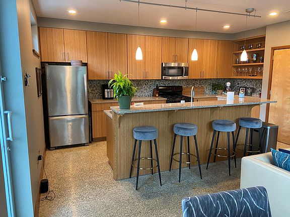 Kitchen and Bar
