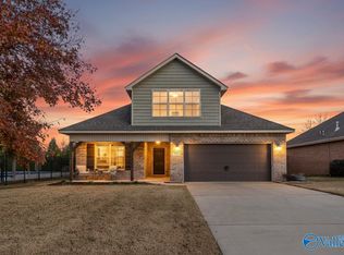12 Pecan Cir, Decatur, AL 35603