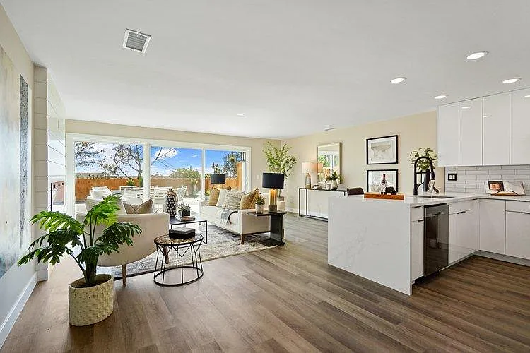 2 bed, 1120 sqft, $6,500 — Photo 1
