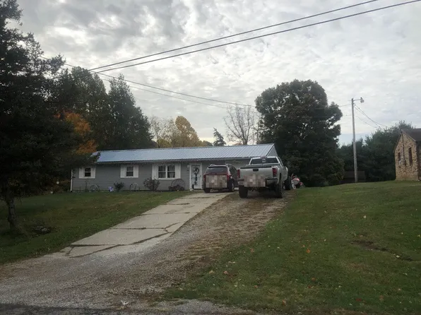 1801 Snyder Rd, Willard, OH 44890