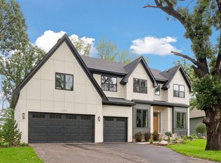 10380 Mallard Dr, Chaska, MN 55318