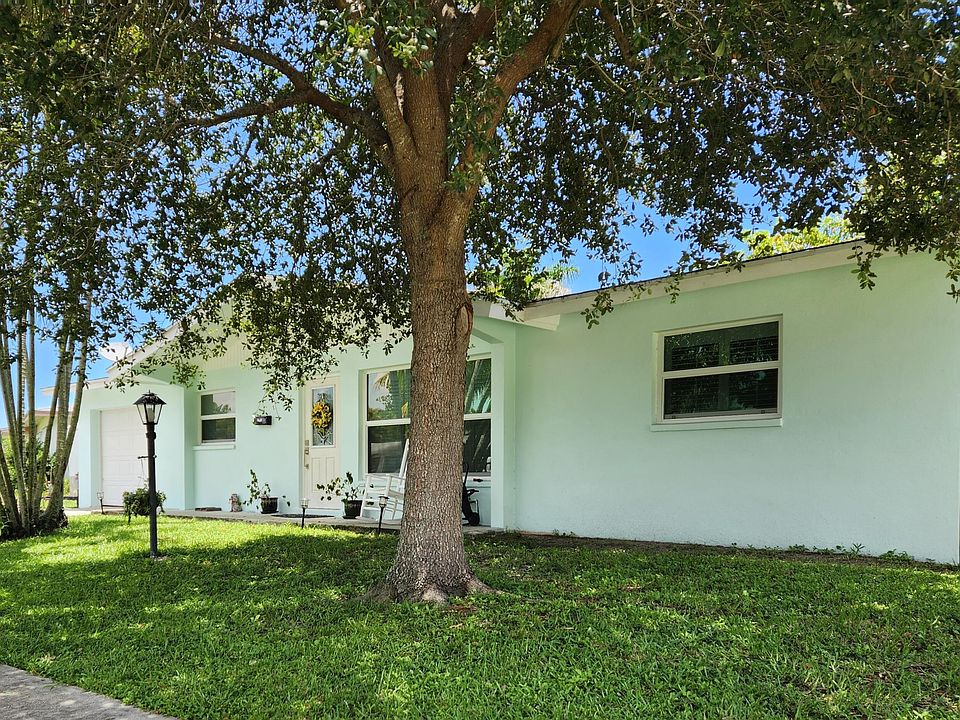 1st image of 3420 Capri Rd