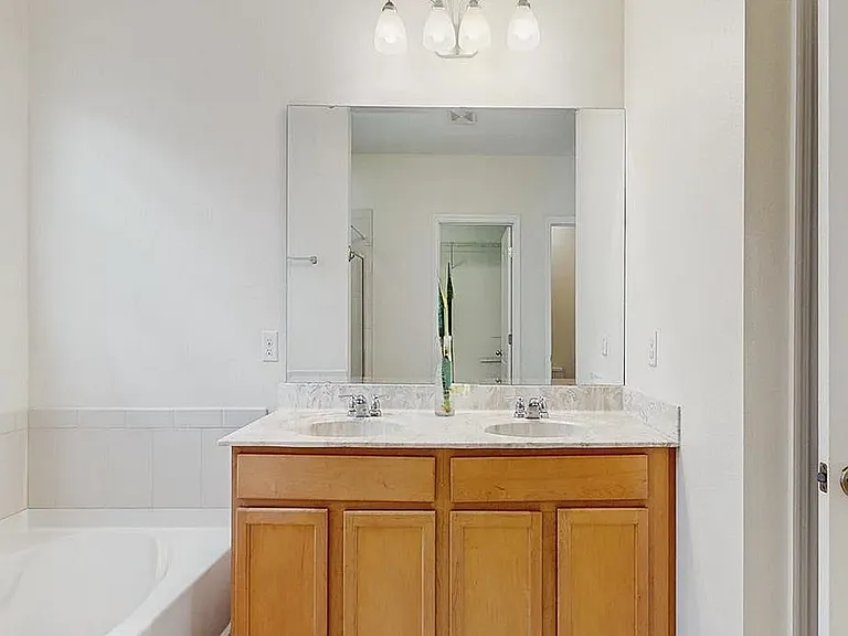 1156 Brenton Manor Dr — Photo 15