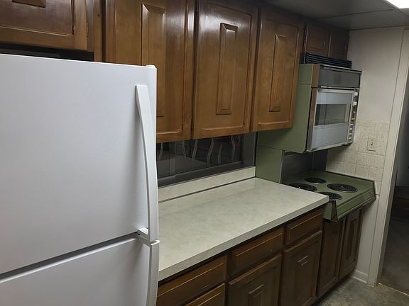 3rd image of 5540 Walnut Ave APT 12C