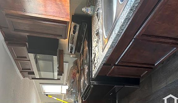 2nd image of 1713 Gilmore St #3A