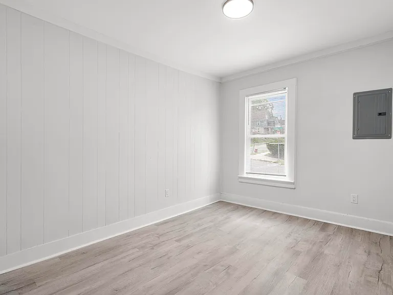 146 Hobart St #1 — Photo 16