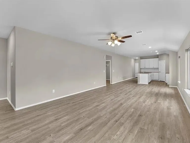 8213 Red Spruce St — Photo 14