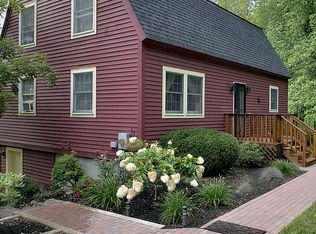252 Holland Rd, Sturbridge, MA 01518