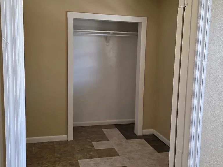 503 Washington Blvd NE — Photo 15