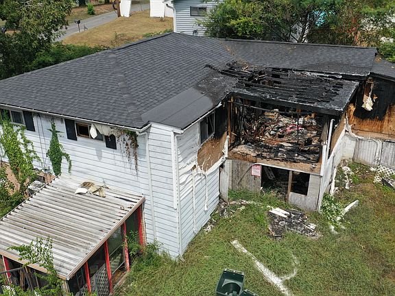 5th image of 900 Rockway Dr