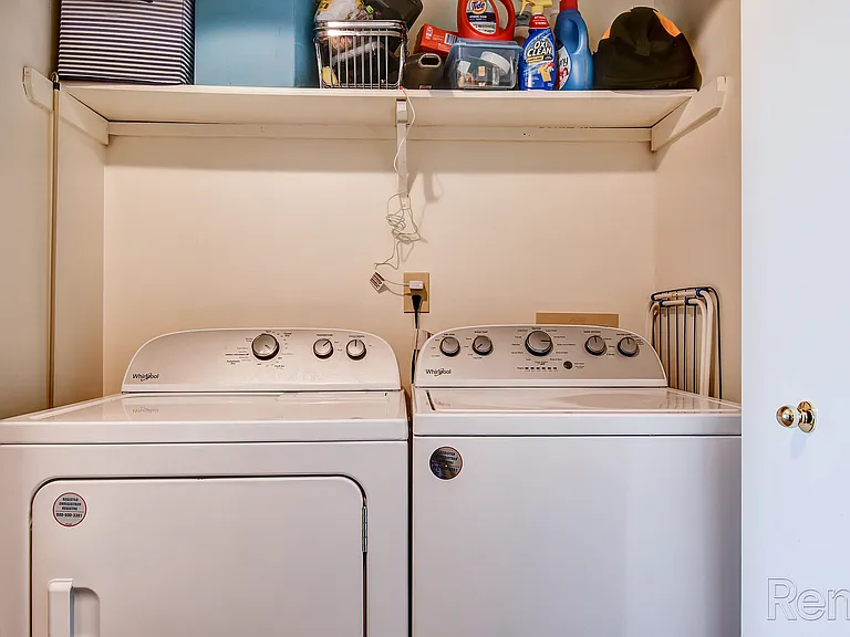 Hickory Knoll Apartments — Photo 19