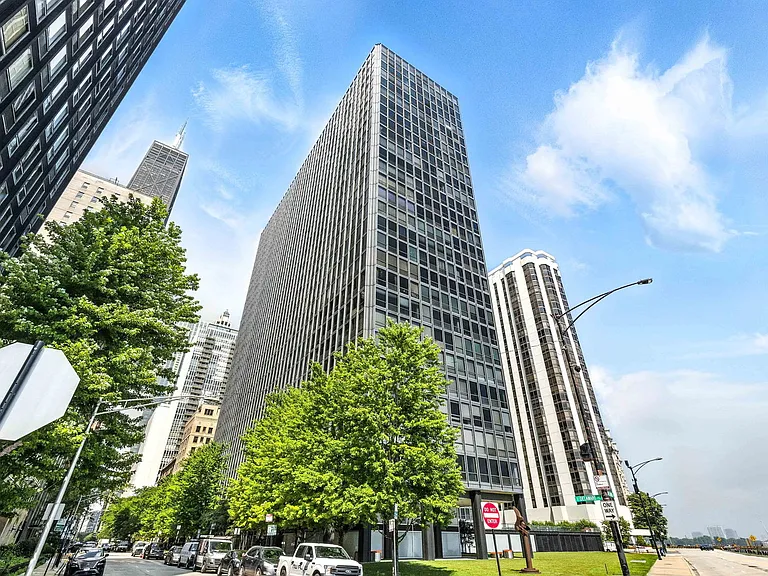 900 N Lake Shore Dr #410 — Photo 1