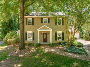 8439 Knollbrook Dr, Charlotte, NC 28270