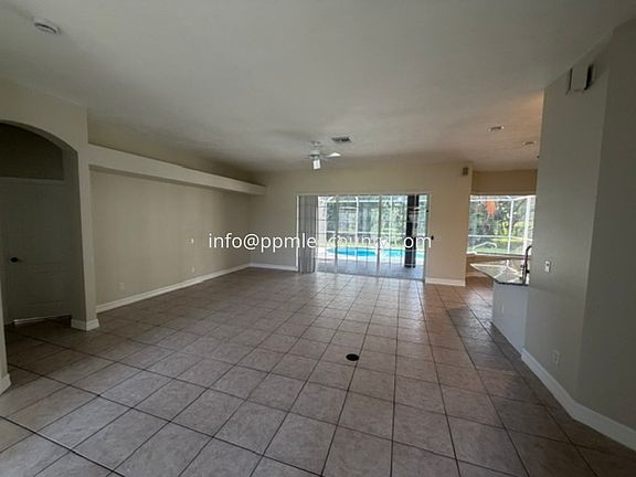 2nd image of 614 SW 57th St